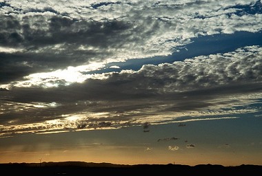 ALTOCUMULUS  STRATIFORMIS  OPACUS